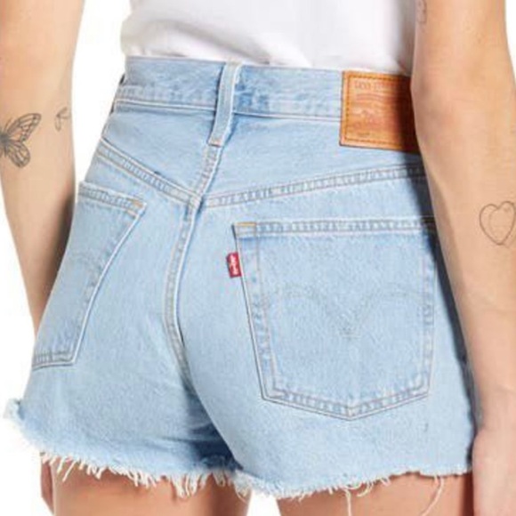 Levi Denim 501 Shorts - Picture 2 of 7
